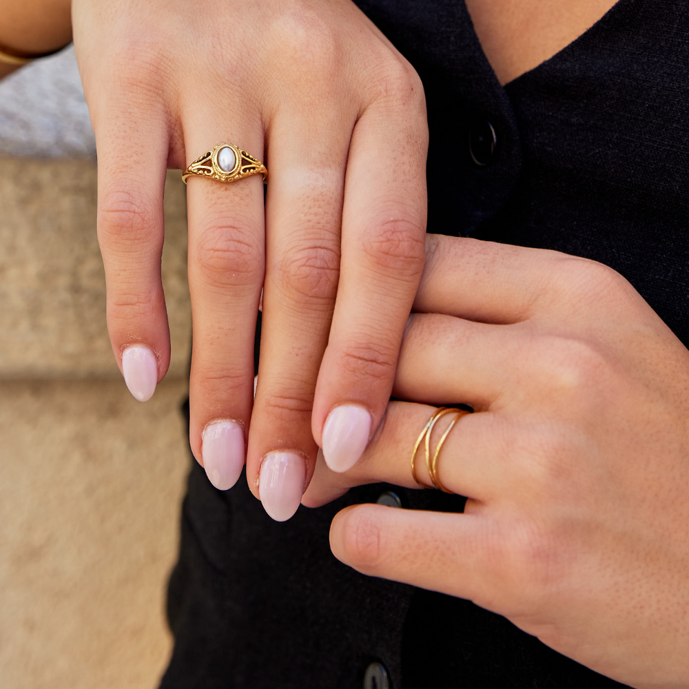 Bucle Infinito - Anillo de Oro